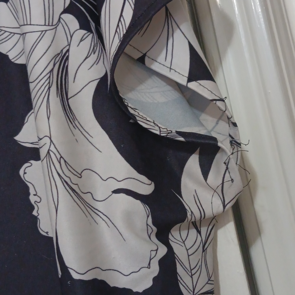 3/$25 MU MU 1X (16/18 Plus FIT) - Picture 6 of 8